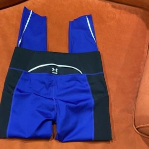 Under Armor blue and black leggings size Large, 26” long
